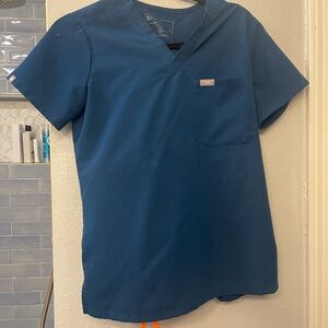 Figs Women's Navy Scrub Top